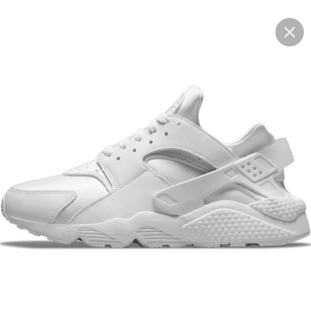 Nike Huarache Women’s - Size 9